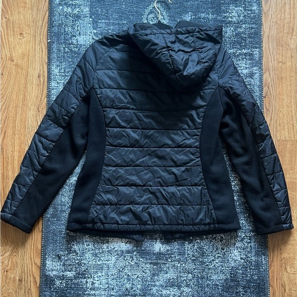 Women’s Spyder Jacket - Picture 5 of 6